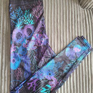 Blackmilk - Floral Coral Leggings M